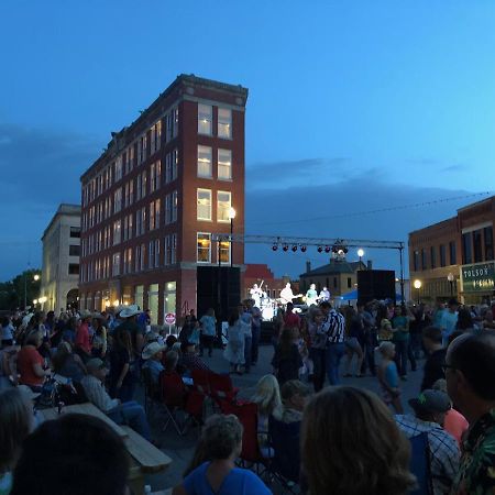 Frontier Hotel Pawhuska ภายนอก รูปภาพ