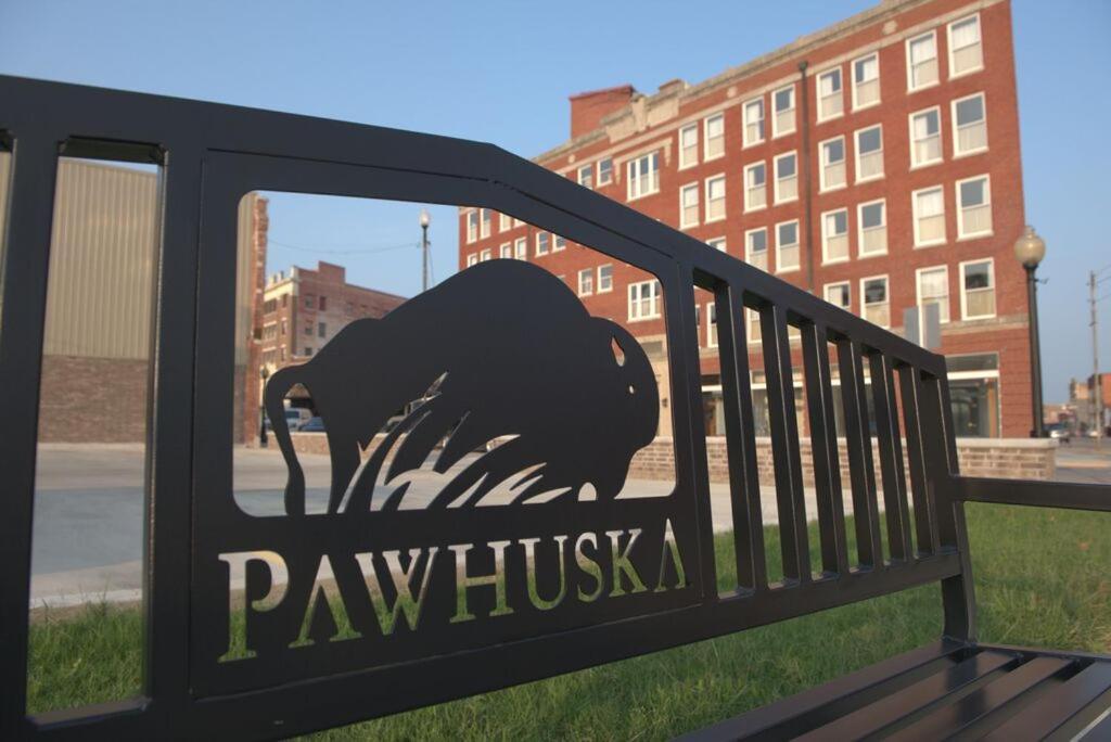 Frontier Hotel Pawhuska ภายนอก รูปภาพ