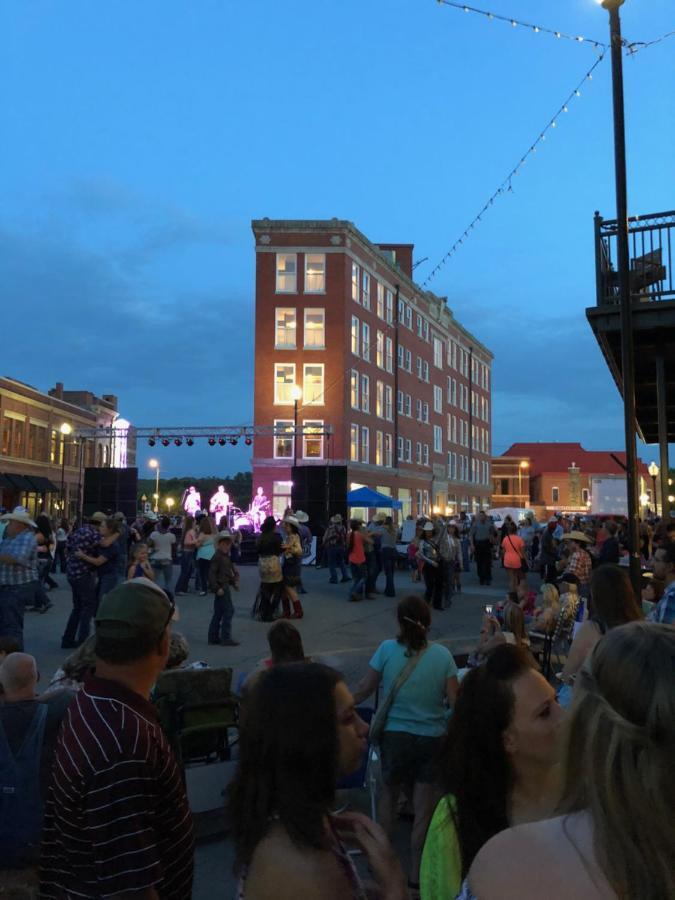 Frontier Hotel Pawhuska ภายนอก รูปภาพ