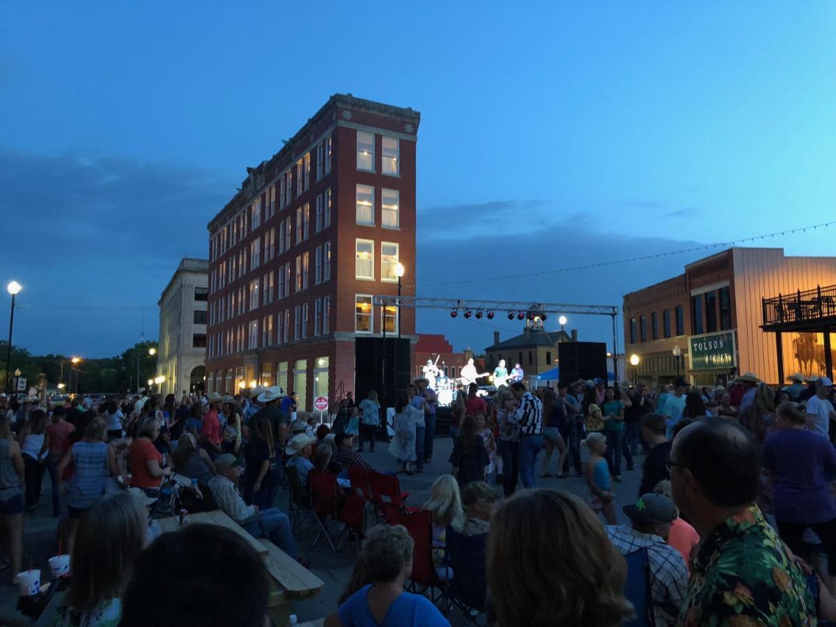 Frontier Hotel Pawhuska ภายนอก รูปภาพ
